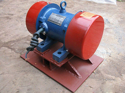 從而使物料從倉(cāng)口順利排出，保證穩(wěn)定供料所必需的設(shè)備